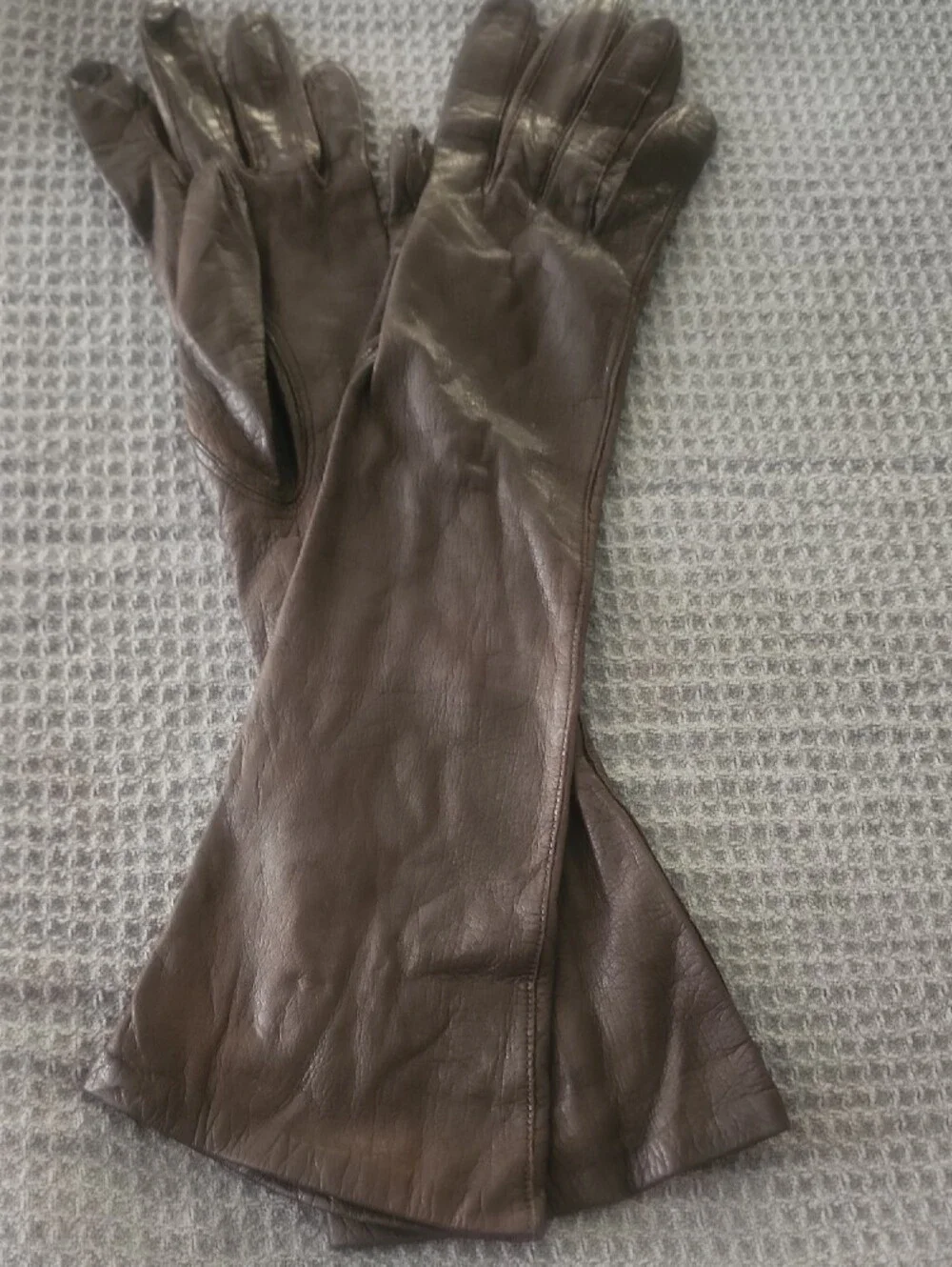 VEUC Vintage Opera Length Very Soft Silk Lined Brown Leather Dress Gloves